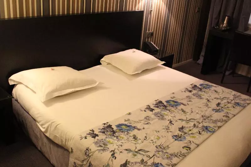 اتاق راحتی, Grand Hôtel D Orléans