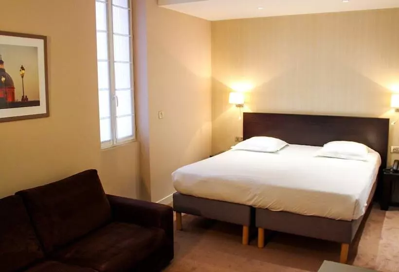 اتاق استاندارد سه نفره, Grand Hôtel D Orléans