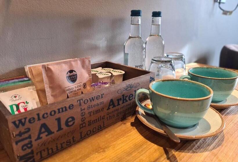 סוויטה משפחתית, Priory Inn