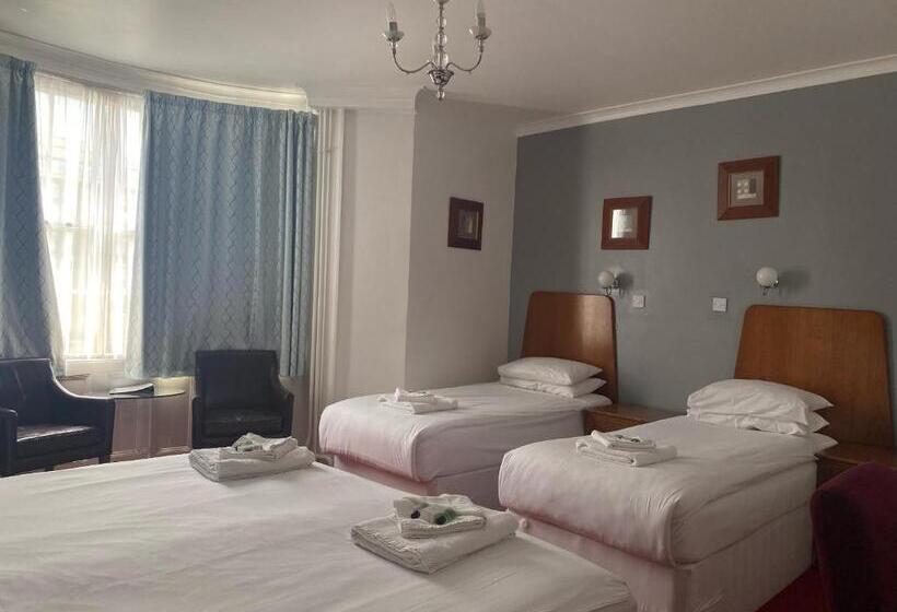 Семейный Номер, The Beach