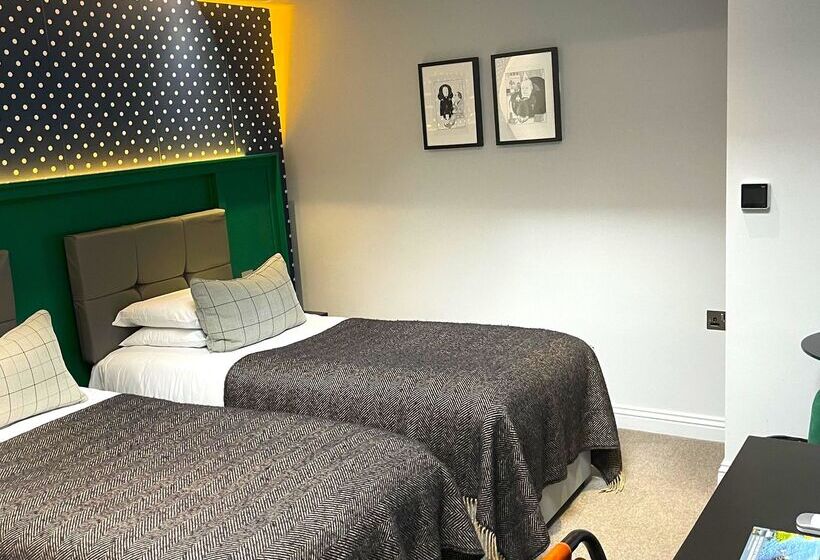 스탠다드 룸, The Churchill