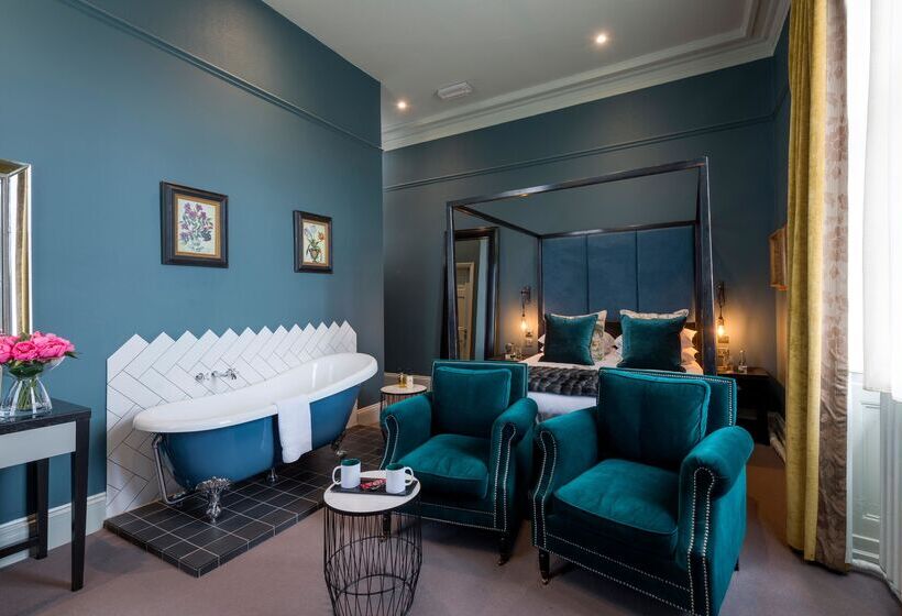 디럭스 룸, The Churchill