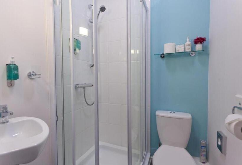 Номер Стандарт Индивидуальный, The Claremont