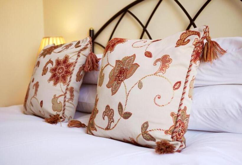 Классический Номер, The Claremont