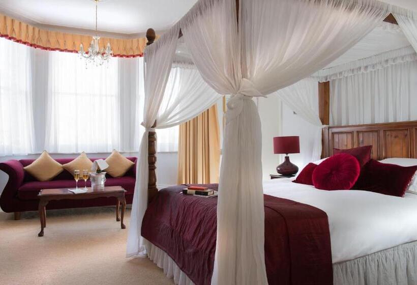 Номер Стандарт, The Claremont