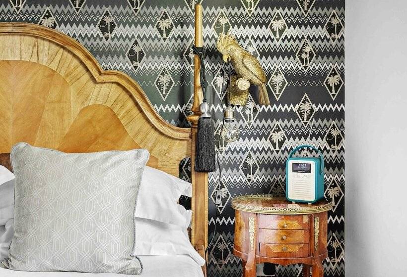 سوییت با چشمانداز باغ, The Somerville