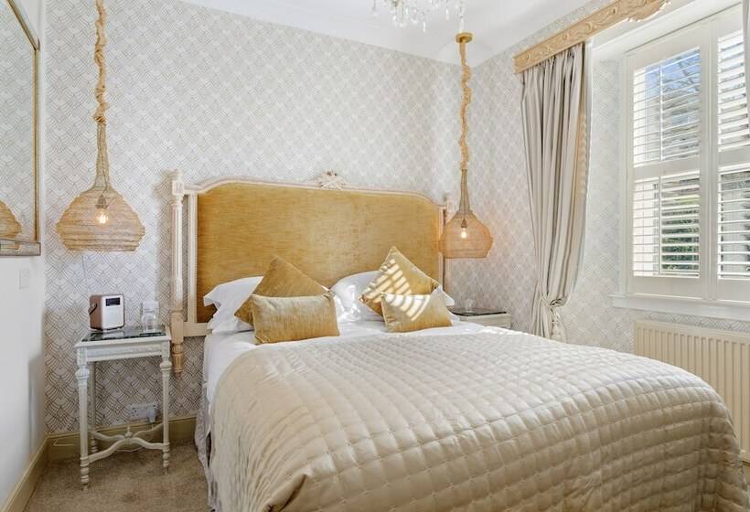 سوییت جونیور, The Somerville