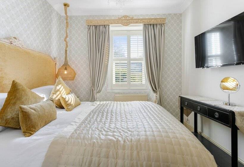 سوییت جونیور, The Somerville