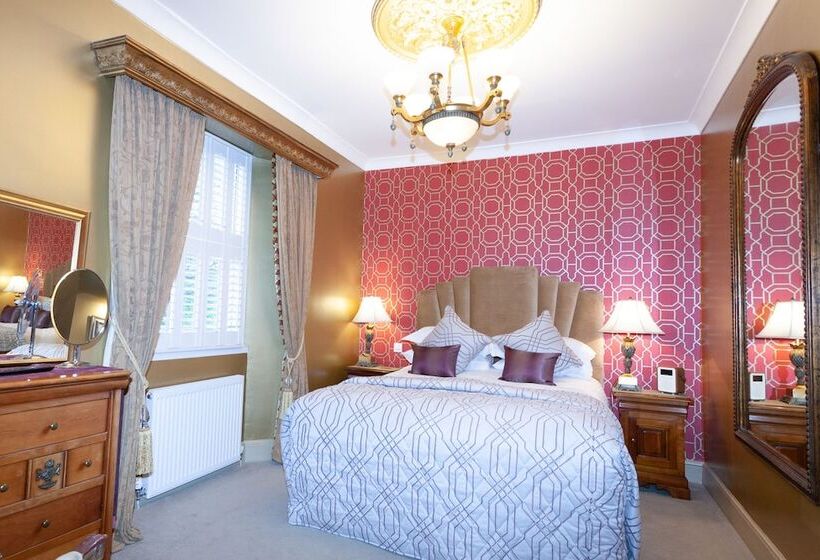 سوییت لوکس, The Somerville