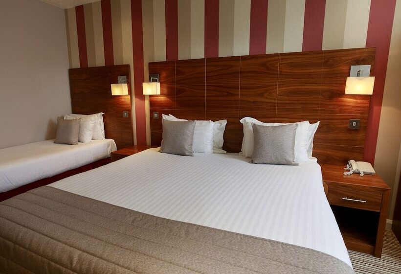 スタンダードトリプルルーム, The Victoria