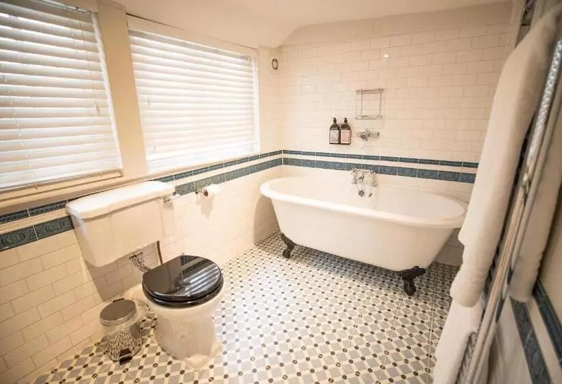 اتاق لوکس, Tower House Guest House