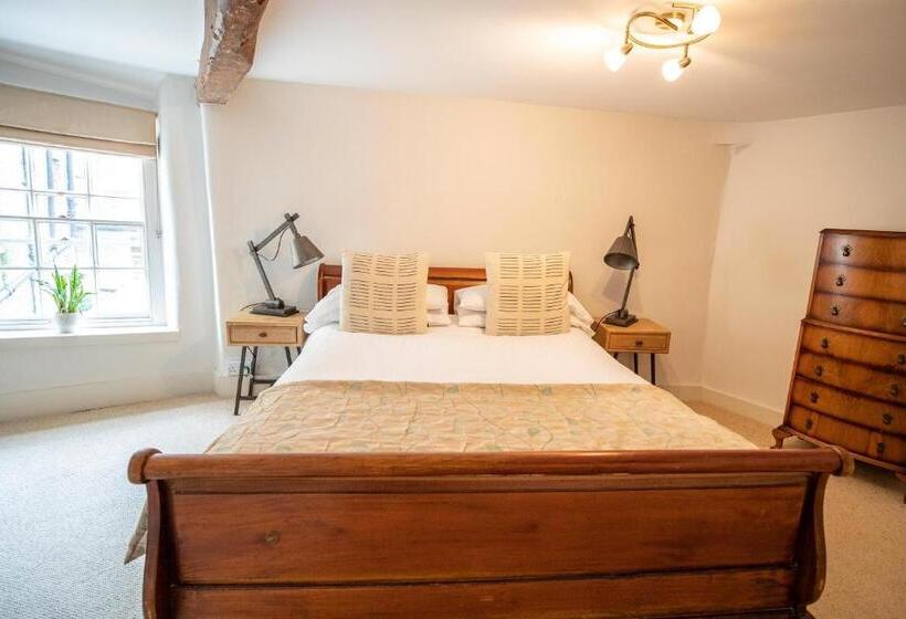 디럭스 룸, Tower House Guest House