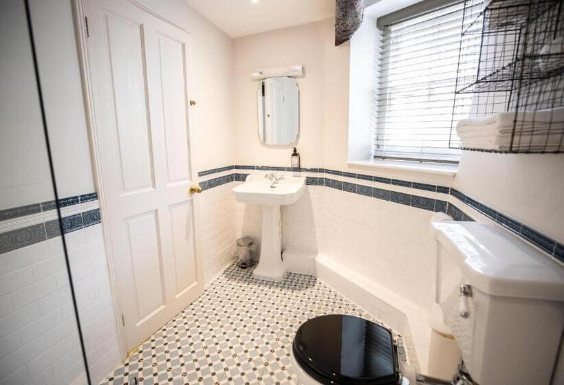 디럭스 룸, Tower House Guest House