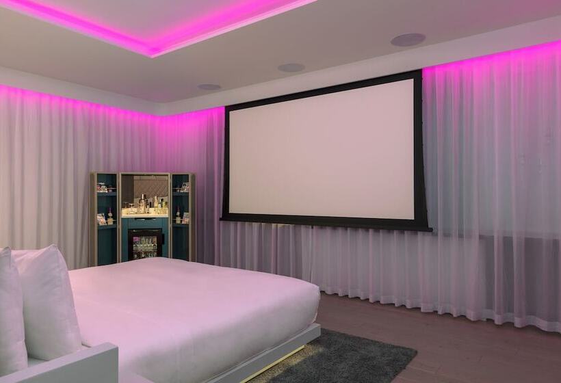 スイート, W London