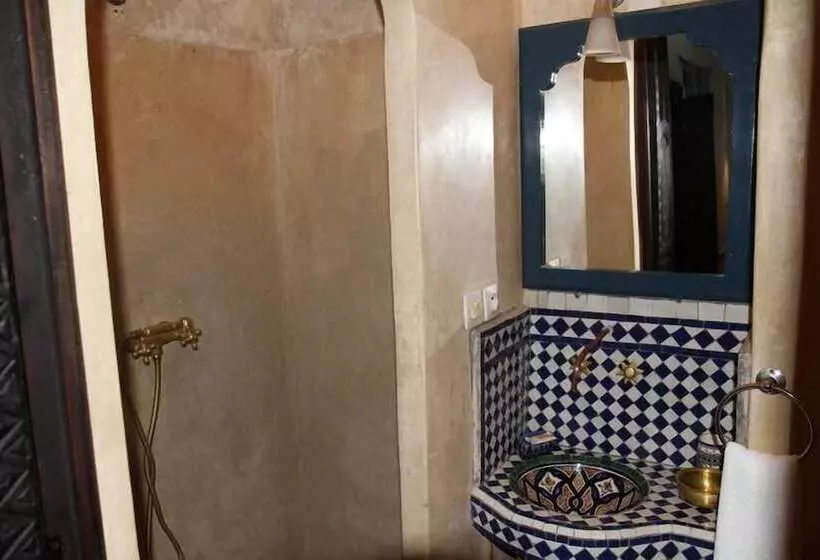 Standard Yhden Hengen Huone, Riad Chakir Mogador