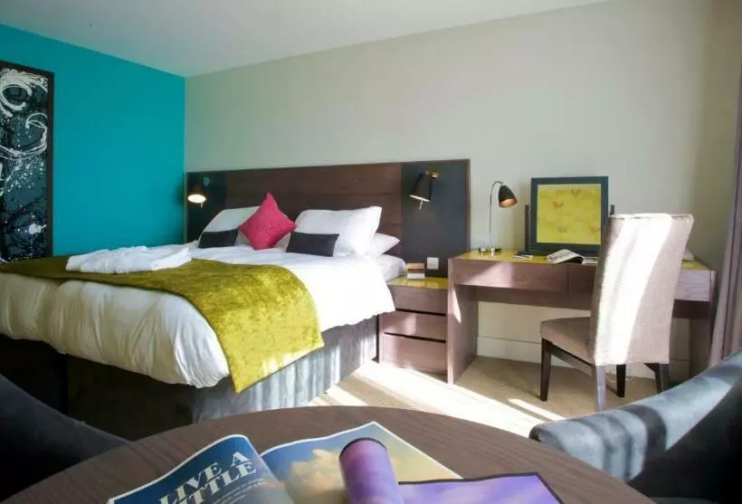 اتاق لوکس, The Cornwall Hotel Spa & Lodges