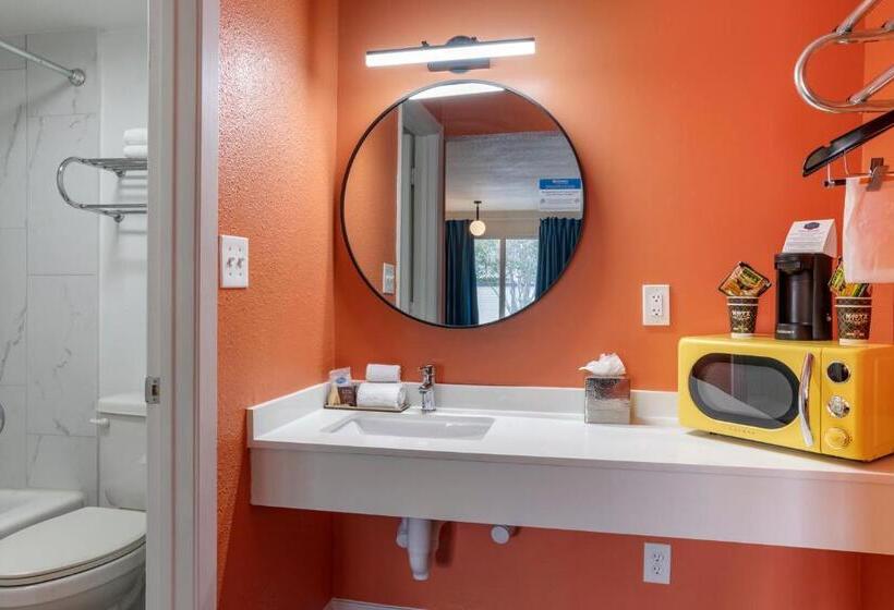 חדר סטנדרט עם מיטת קינג, Heights House Hotel, Ascend Hotel Collection