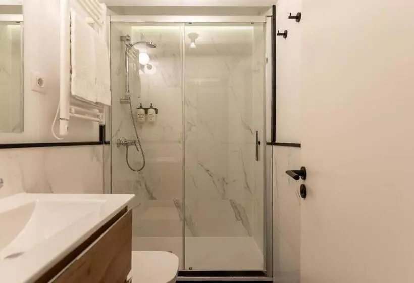 اتاق عادی, Uma Suites Atocha