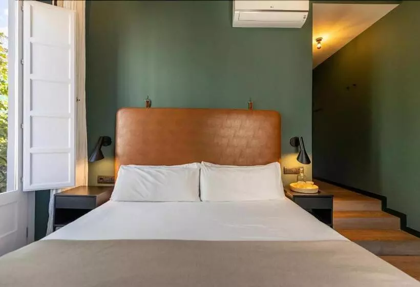 اتاق استاندارد با بالکن, Uma Suites Atocha