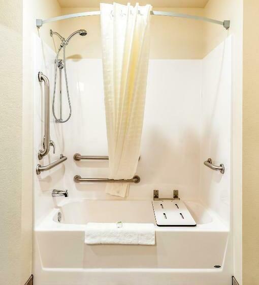 اتاق استاندارد با تخت بزرگ برای معلولان, Cobblestone Hotel & Suites   Superior Duluth