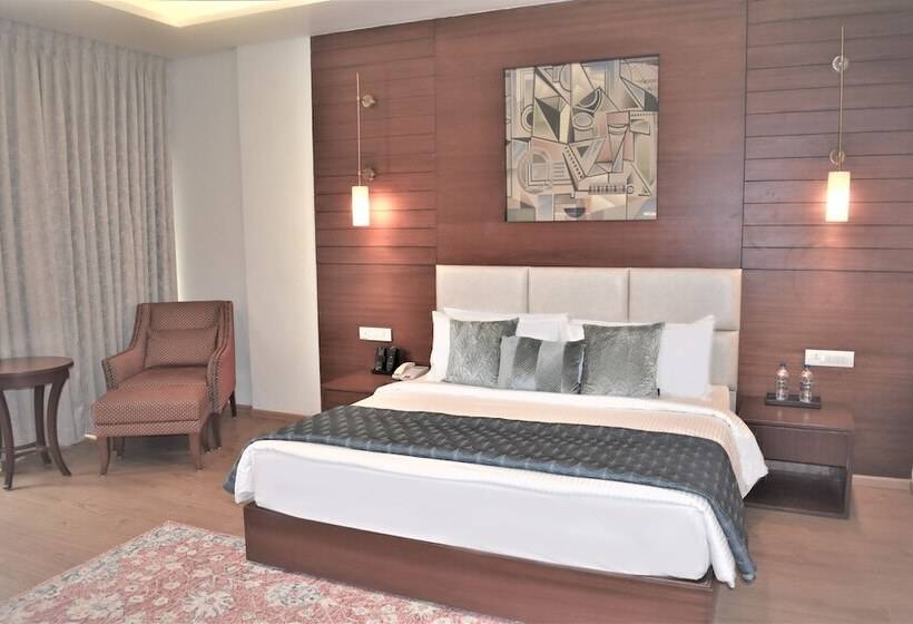 Номер Клуб, Fortune Park Airport Road, Hubballi   Member Itc S Hotel Group