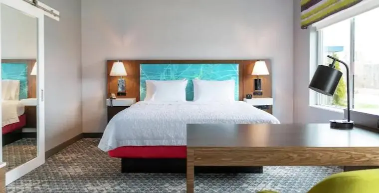 キングサイズベッドのスタンダードルーム, Hampton Inn By Hilton Carefree