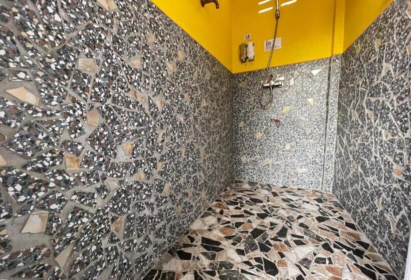 Номер Стандарт Совместная Ванная, Shin Sane Guest House