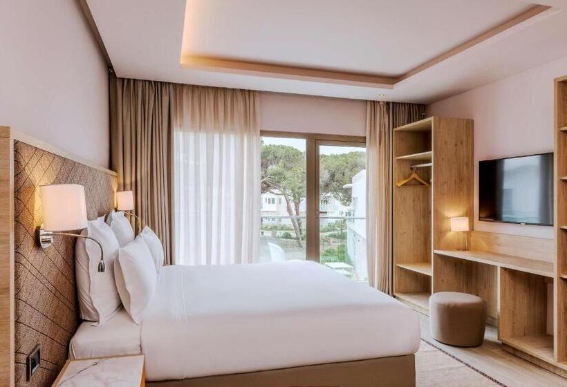 جناح جونيور مزوَّد بشرفة, Radisson Blu Resort Al Hoceima