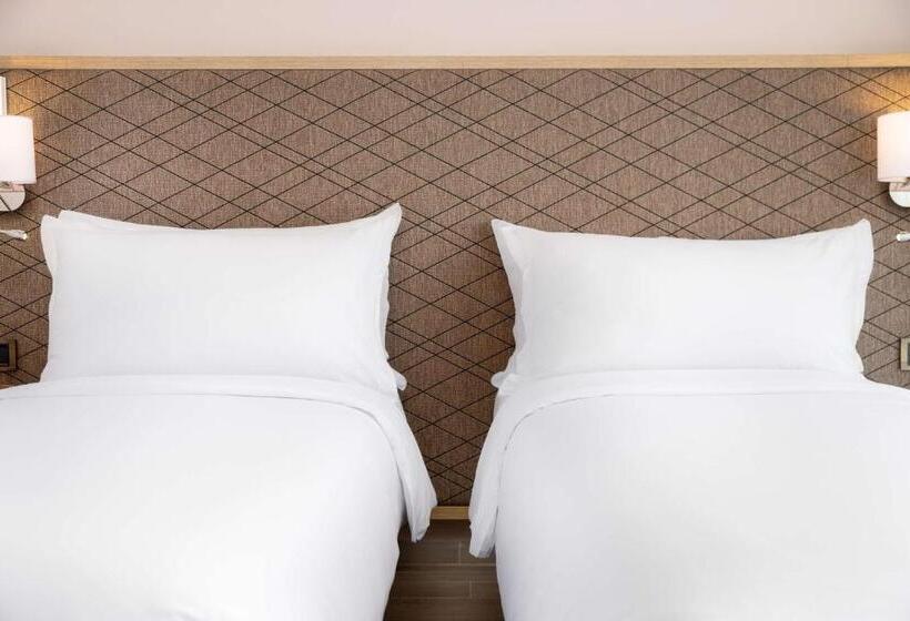 جناح جونيور مزوَّد بشرفة, Radisson Blu Resort Al Hoceima