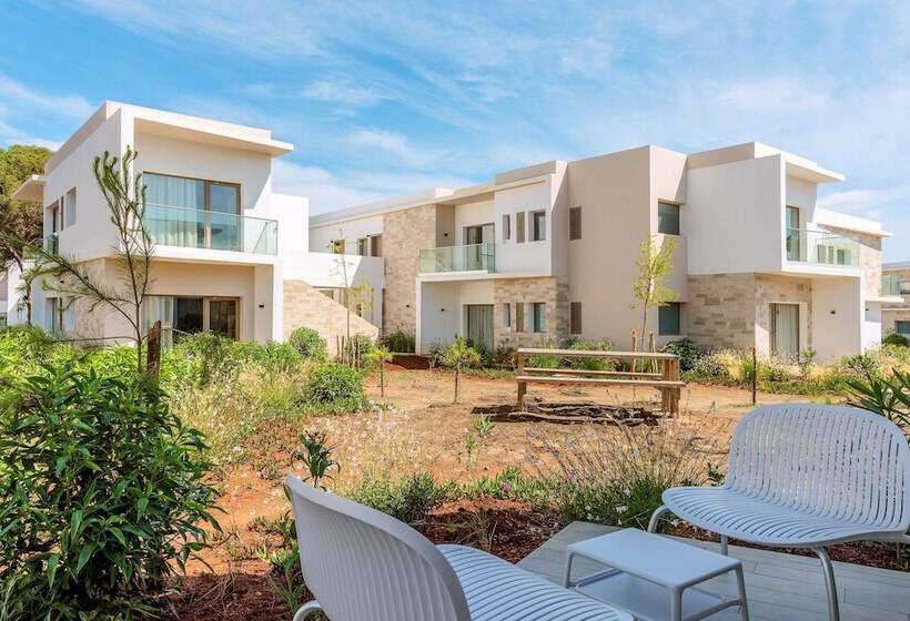 جناح جونيور مزوَّد بشرفة, Radisson Blu Resort Al Hoceima