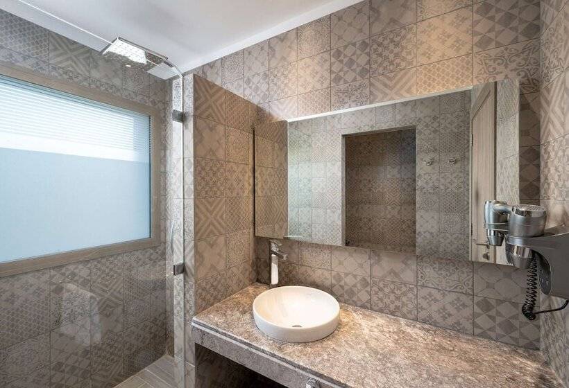 جناح جونيور مزوَّد بشرفة, Radisson Blu Resort Al Hoceima