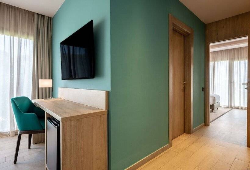 جناح جونيور مزوَّد بشرفة, Radisson Blu Resort Al Hoceima