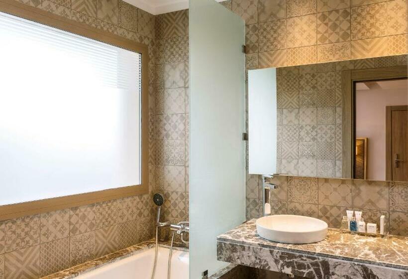 غرفة سوبيريور مزودة بشرفة, Radisson Blu Resort Al Hoceima