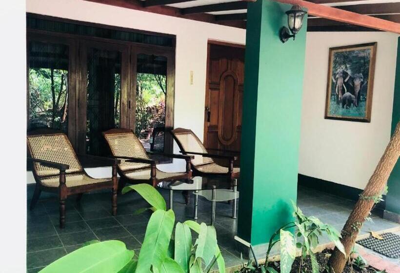 스탠다드 트리플 룸 테라스, Sundaras Resort & Spa Dambulla