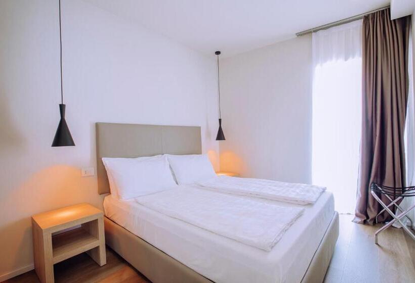 Президентский Люкс, Ah Porticcioli Boutique Apartments