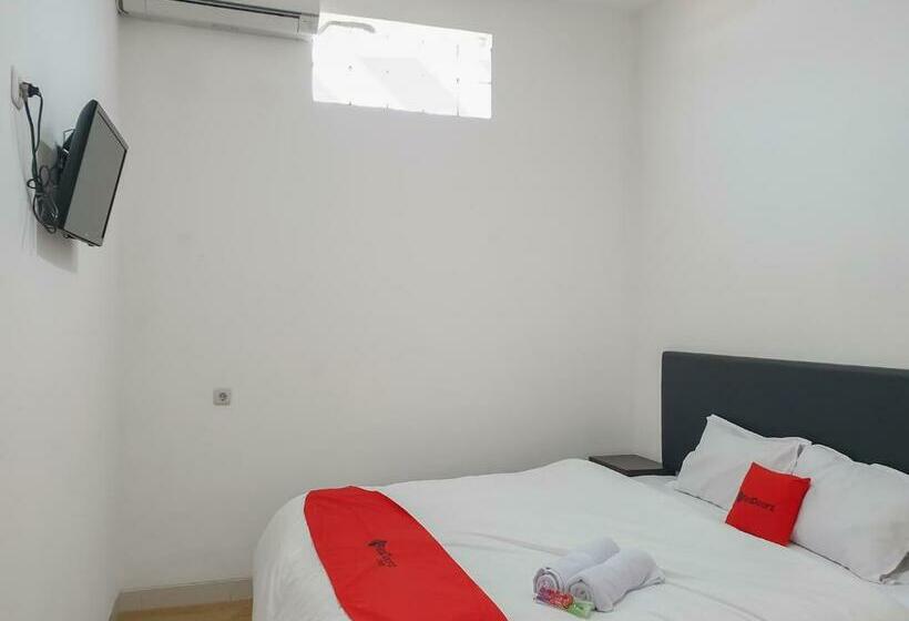 Номер Стандарт, Reddoorz Near Istana Plaza 3
