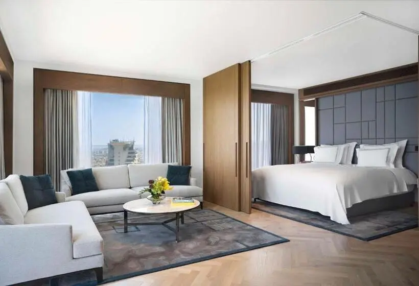Penthouse Suite