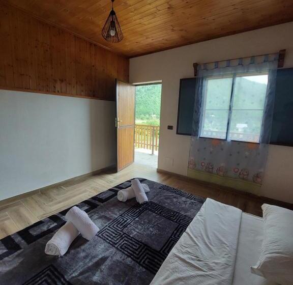 اتاق استاندارد, Driti Gh Nderlysa