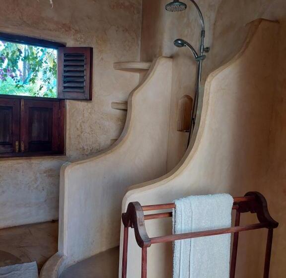 اتاق خانوادگی, Samaki House