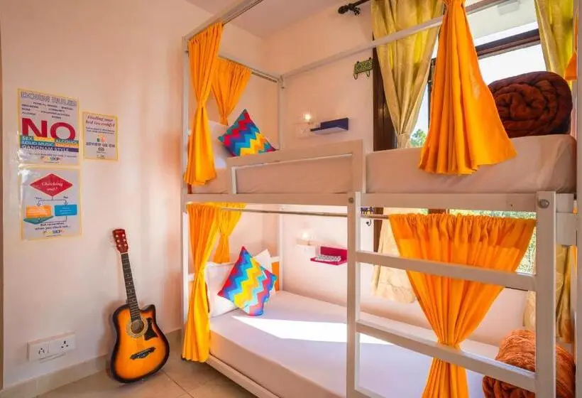 ルームシェアのワンベッド, Gostops Mukteshwar Private Rooms And Dorms