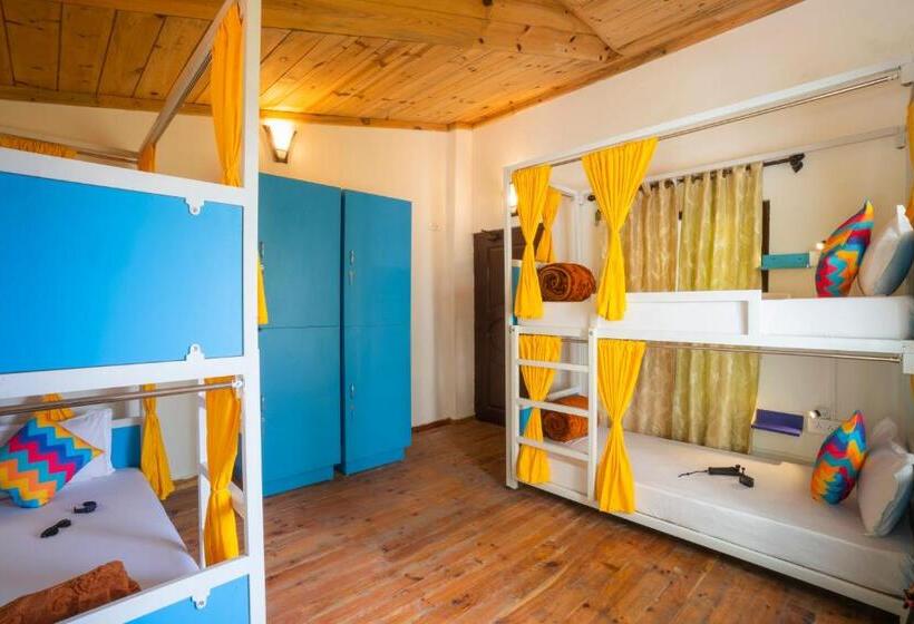 Llit en Habitació Compartida, Gostops Mukteshwar