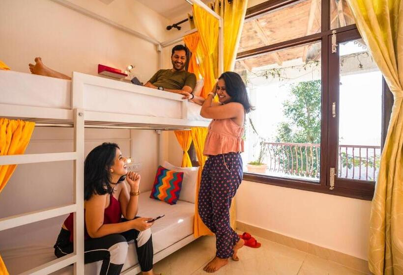 Llit en Habitació Compartida, Gostops Mukteshwar