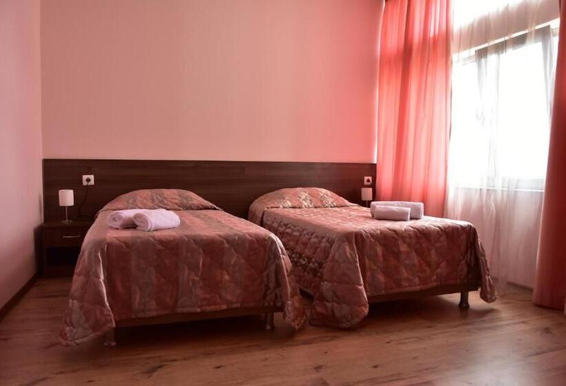 חדר סטנדרט, Green Hill