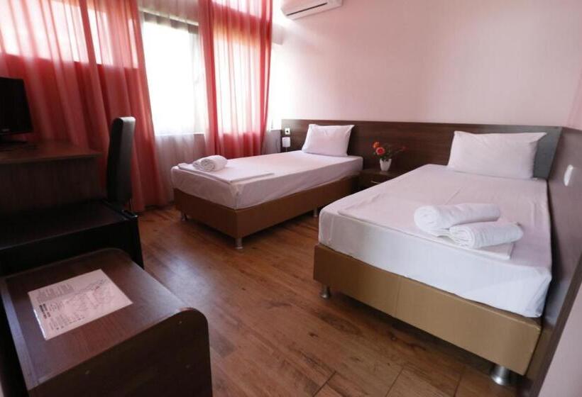 חדר סטנדרט, Green Hill