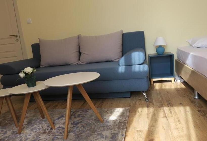 דירת חדר, Green Hill