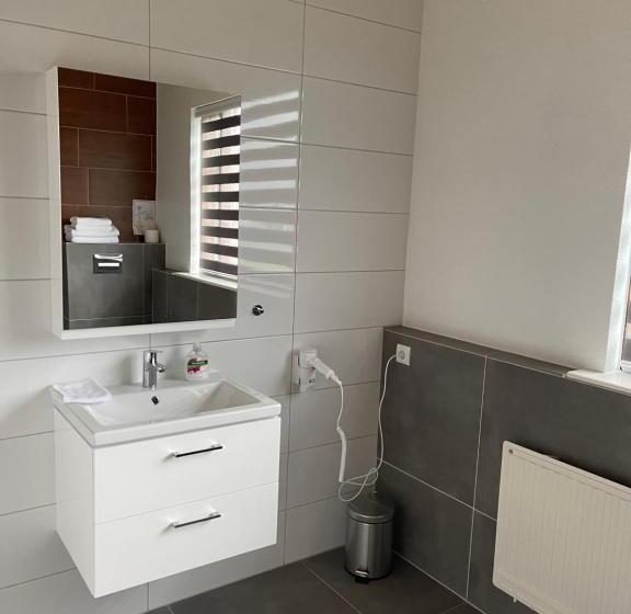 آپارتمان 1 خوابه با چشم‌انداز, Helgrindur Guesthouse