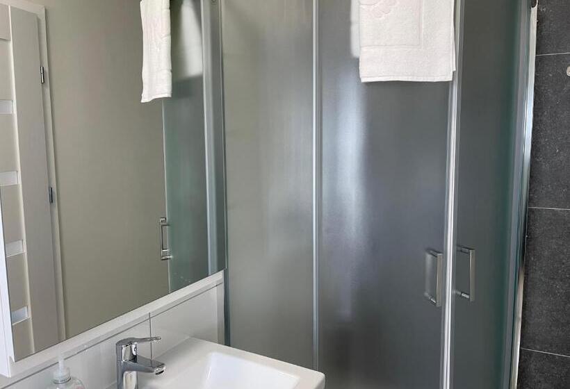 اتاق استاندارد یک نفره, Helgrindur Guesthouse