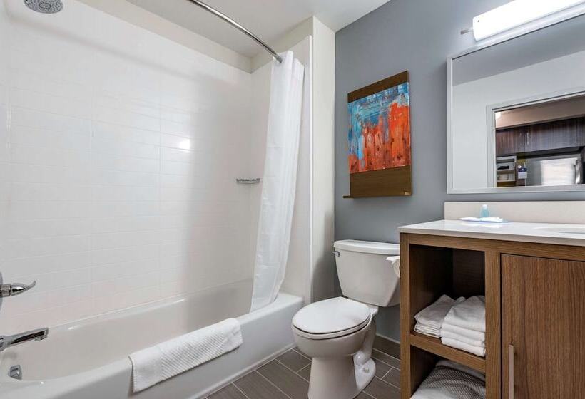 Suite, Mainstay Suites