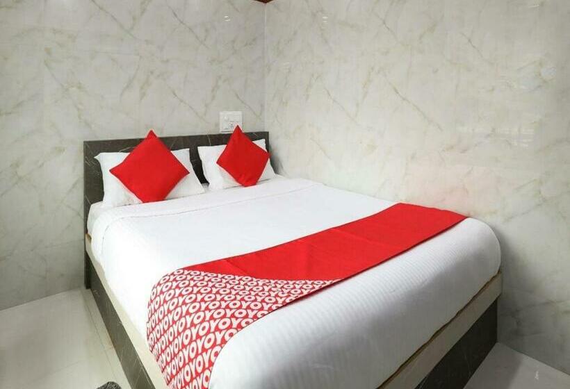 חדר דלוקס, Guru Comforts Belur