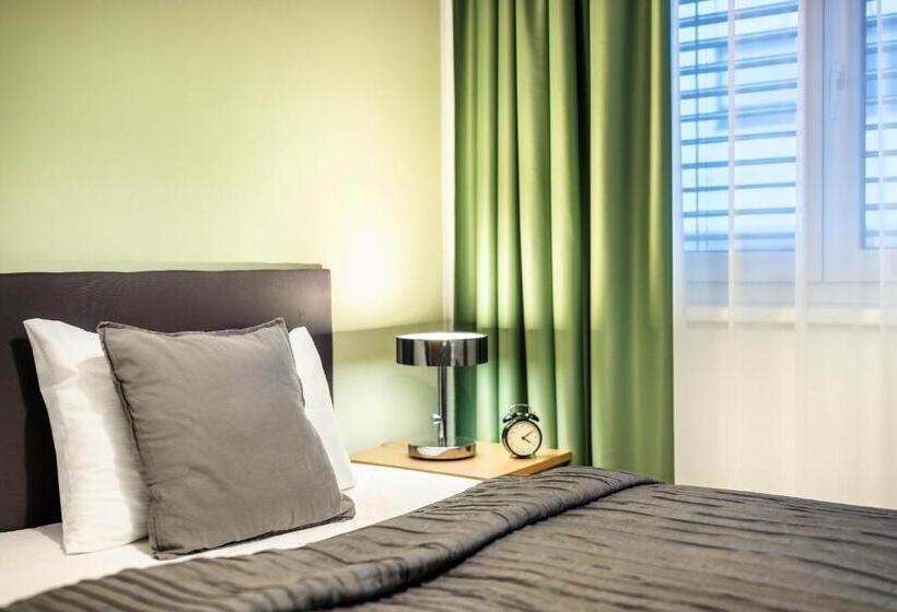 2 Bedroom Suite with Balcony, Jimmy S Apartments Siena